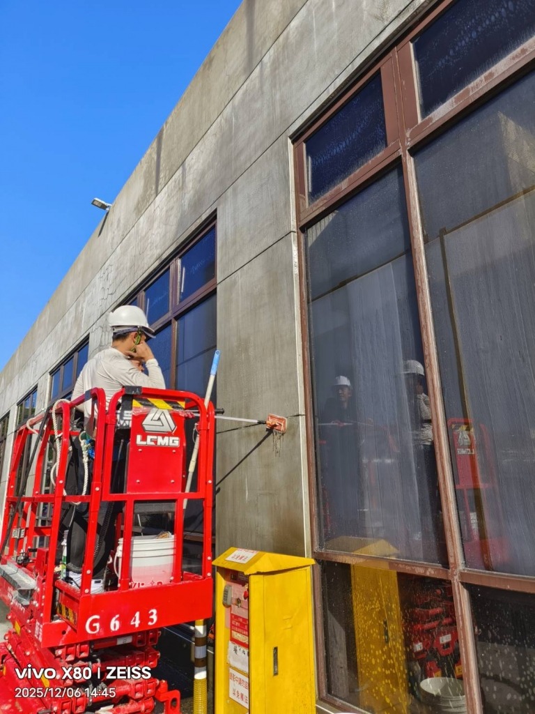 台中玻璃帷幕清洗