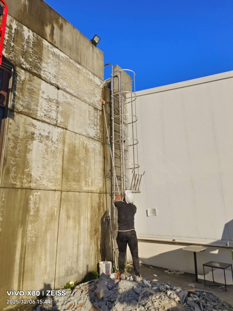 台中外牆髒污清除