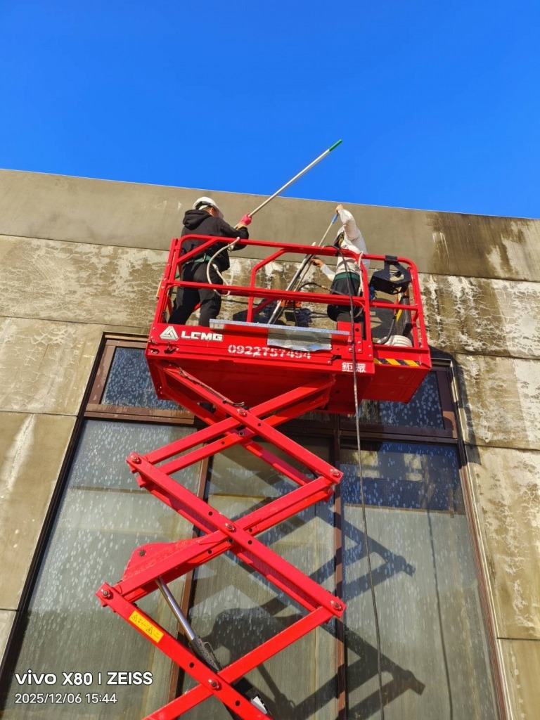 台中外牆水垢清除