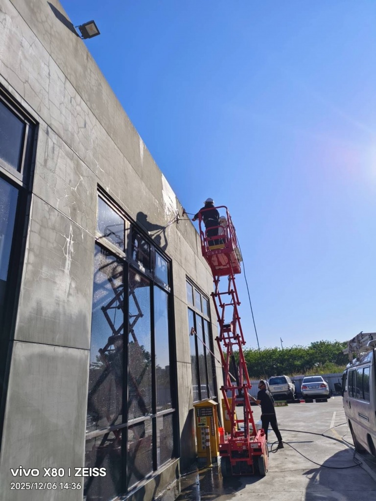 台中挑高建築清洗